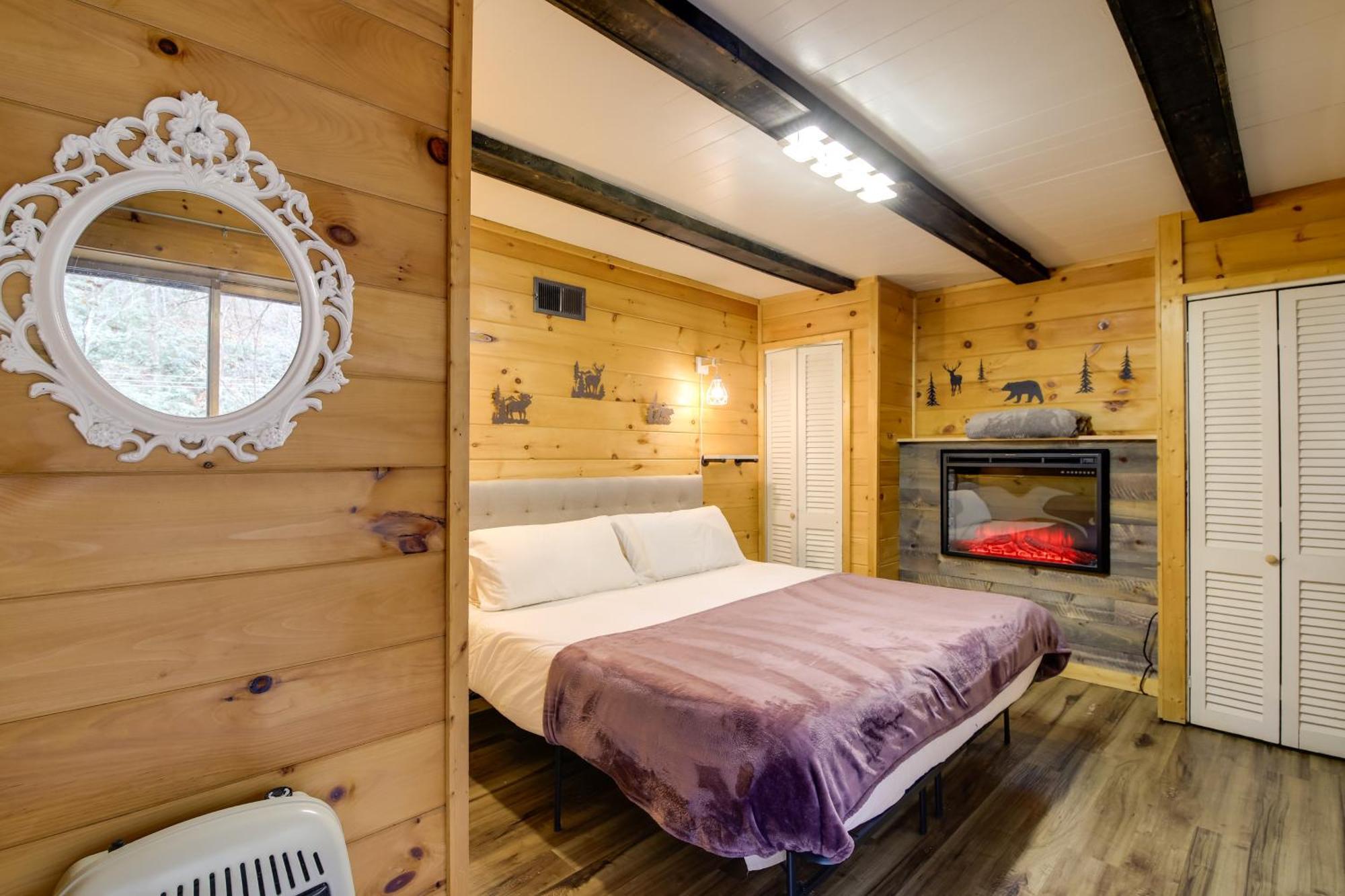 Gatlinburg A-Frame Home With Hot Tub Near Parkway Ngoại thất bức ảnh