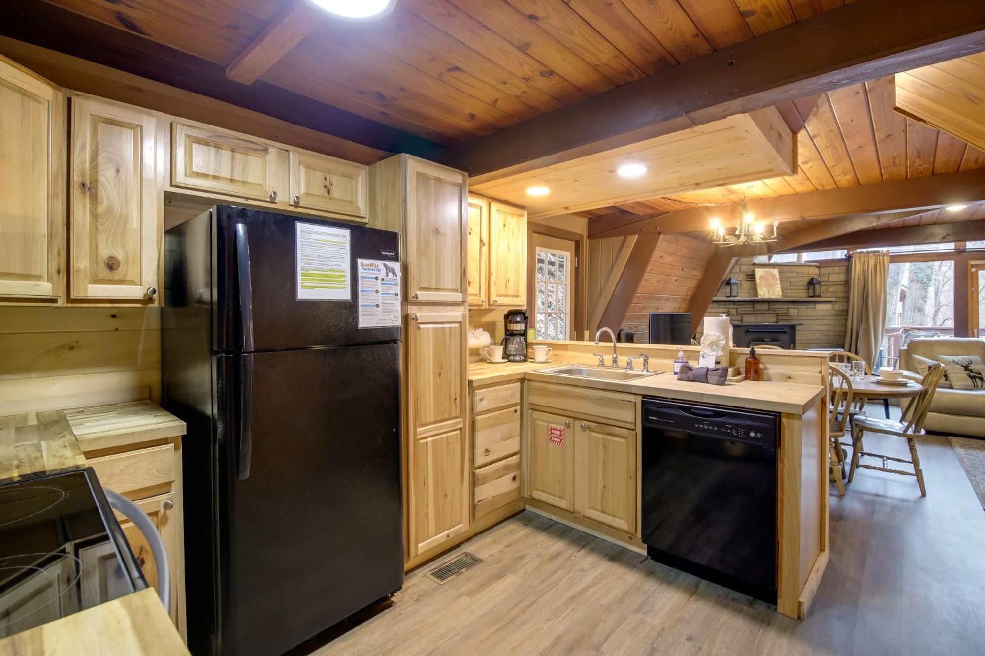 Gatlinburg A-Frame Home With Hot Tub Near Parkway Ngoại thất bức ảnh