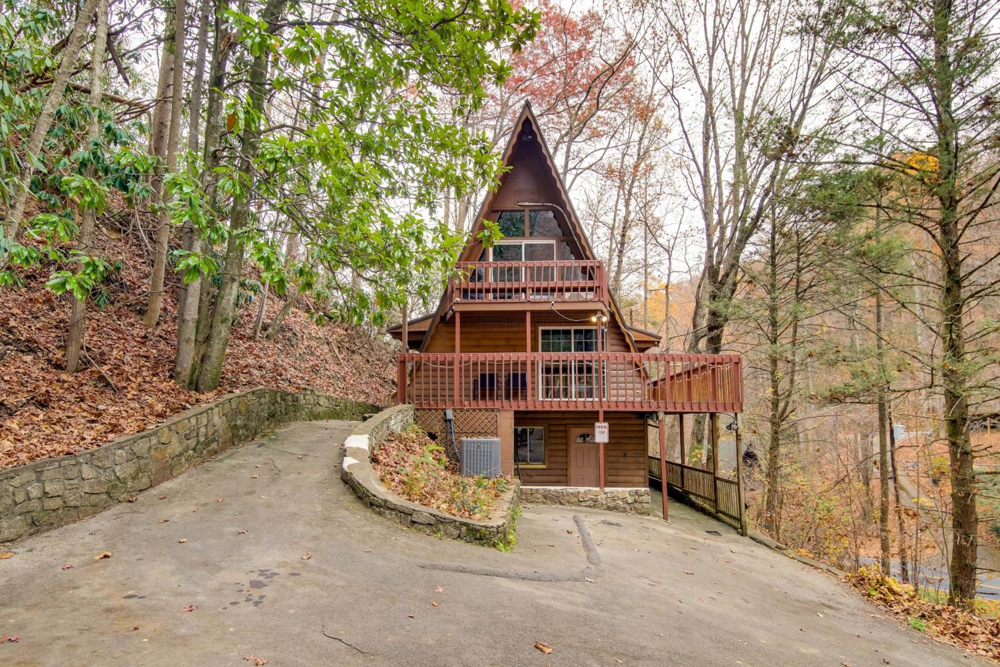 Gatlinburg A-Frame Home With Hot Tub Near Parkway Ngoại thất bức ảnh