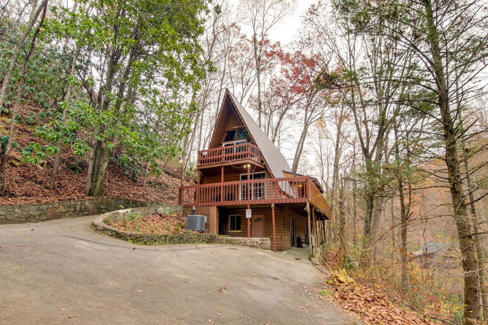 Gatlinburg A-Frame Home With Hot Tub Near Parkway Ngoại thất bức ảnh